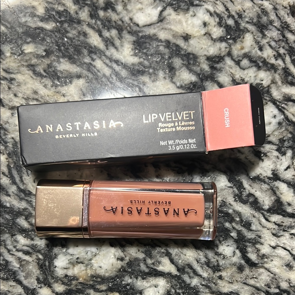 Anastasia Beverly Hills Lip Velvet in crush